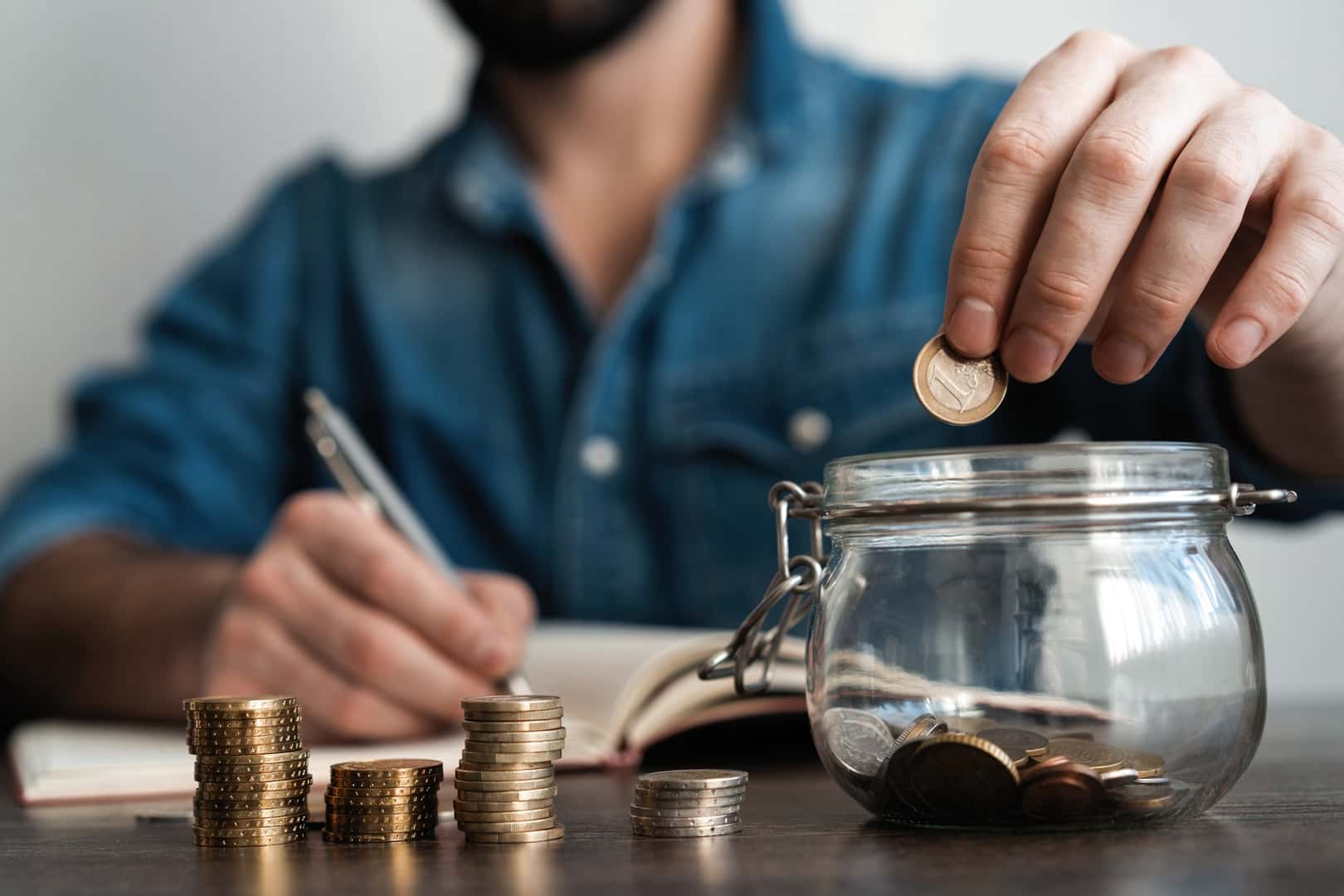 若手サラリーマンにおすすめの自己投資を紹介!将来のために自分に投資をしよう。
